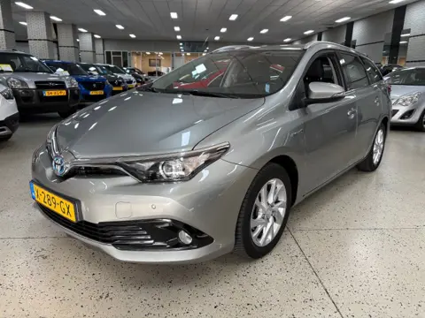 TOYOTA AURIS 1.8 Hybride Navigatie ECC Winterpakket LM Parkeerhulp