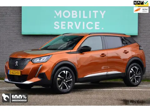 Peugeot 2008 1.2 PureTech Allure Clima CarPlay Cruise LED