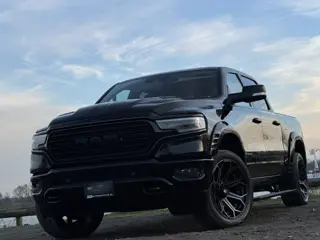 Dodge Ram 1500 5.7L V8 Limited Night Widebody, 4PLAY, HUD H&K, PANO 360, ACC, LUCHTV