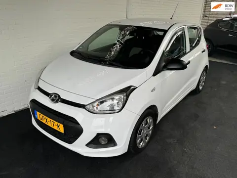 Hyundai I10 1 JAAR APK Olie verbruik!!!!!!