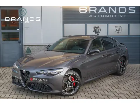 Alfa Romeo Giulia 2.0 Veloce Q4 Vol opties 280PK Facelift Garantie