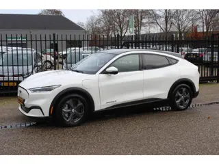 Ford Mustang Mach-E Extended RWD 98 kWh, SOH 93.5, Panoramadak, Leer!