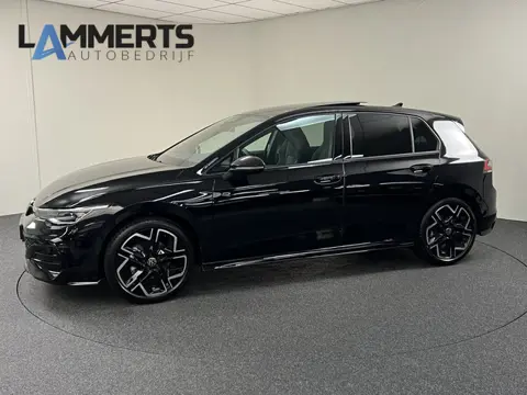 Volkswagen Golf 1.5 eTSI 150 PK R-Line Edition NIEUW!!! Pano./ Stoelverw./ Camera / PDC / LED / Carp