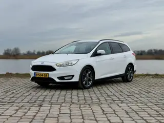 Ford Focus Wagon 1.5 Titanium|17"LM|Stoel/Stuur Verwarming