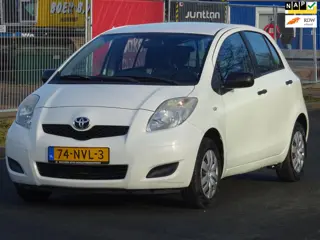 Toyota Yaris 1.0 VVTi Acces BJ2010 NAP/AIRCO/NAVI/CRUISE/APK