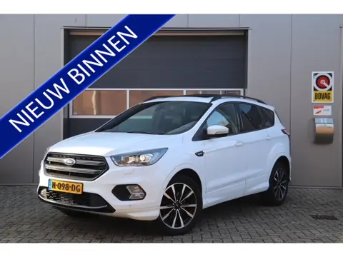 Ford Kuga 1.5 EcoBoost ST Line, Stoel & Stuurverwarmd, Camera, Trekhaak, Pano