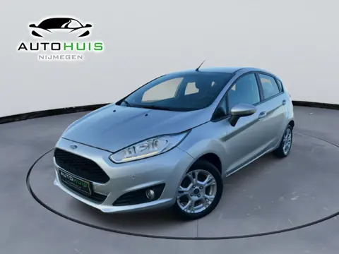 Ford Fiesta 1.0 EcoBoost Titanium Navi pdc Afneembare trekhaak Zeer mooie auto !