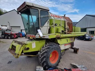 CLAAS Dominator 68s Maaidorser PM2023