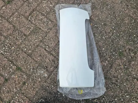 MAN Winddeflector Rechts MAN Cabine Zijpaneel Rechts 81.62410.0090R Truck Cab Panel MAN PM2537