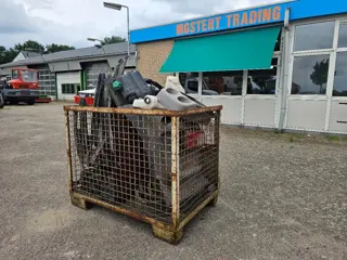 MAN Bak met vrachtwagen onderdelen PM2718