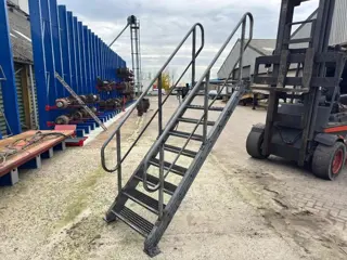 Diversen Steektrap 1.90 x 1.90 PM2682