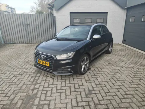 Audi A1 1.0 TFSI Adrenalin,Cruise control,Navi,Airco ,Lichtmetalen velgen