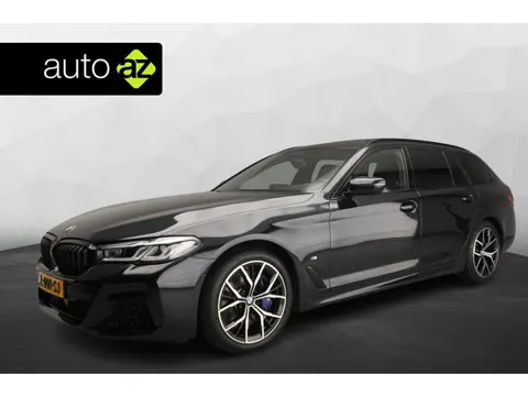 BMW 5 Serie Touring 540d xDrive M-Sportpakket / Trekhaak / Panoramadak / Standkachel / Harman-Kardon