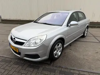 Opel Vectra 1.8-16V Comfort airco nieuwe apk