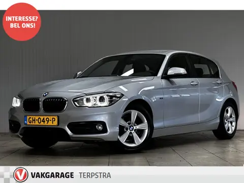 BMW 1-serie 116d LCI Sport/ LED Koplampen/ Facelift/ 16'' LMV/ M-Stuurwiel/ Sportstoelen/ Zwarte-Hem