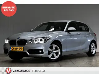 BMW 1-serie 116d LCI Sport/ LED Koplampen/ Facelift/ 16'' LMV/ M-Stuurwiel/ Sportstoelen/ Zwarte-Hem