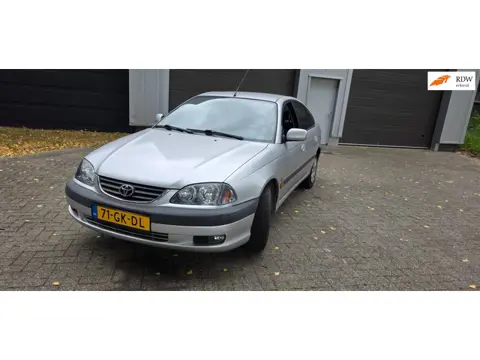 Toyota Avensis 2.0-16V Linea Sol
