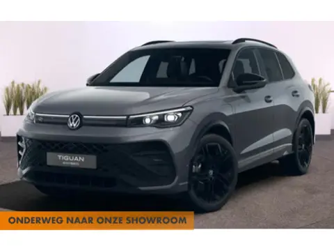 Volkswagen Tiguan 1.5 eHybrid R-Line 272PK l Pano l Elektrische Trekhaak l 20 inch l Nieuwe Auto