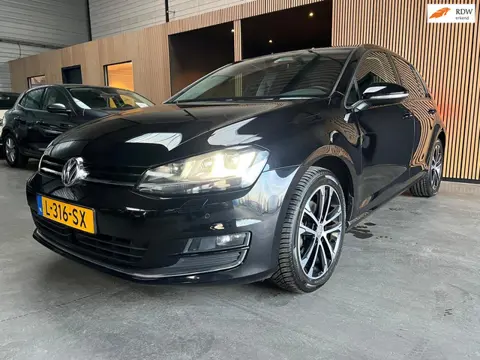 Volkswagen Golf 1.4 TSI Connected Series |Automaat|Camera|ACC|Stoelverw.