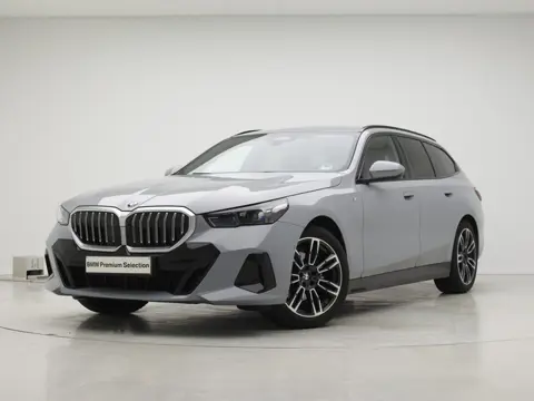 BMW 5 Serie Touring 520i M-Sport | Driving Assistant Plus | Harman Kardon | Trekhaak | Brooklyn Grau