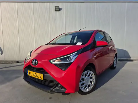Toyota Aygo 1.0 VVT-i x-play | Apple Carplay/Android Auto