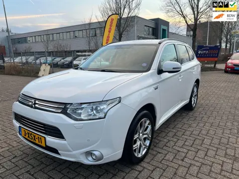 Mitsubishi Outlander 2.0 PHEV Executive Edition - CAMERA !