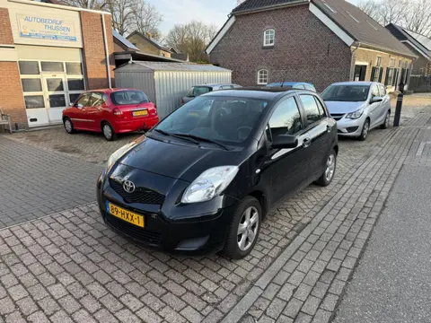 Toyota Yaris 1.0 VVTi Acces