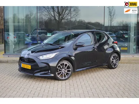 Toyota Yaris 1.5 Hybrid Dynamic | Achteruitrijcamera | Head Up Display | Led | Keyless