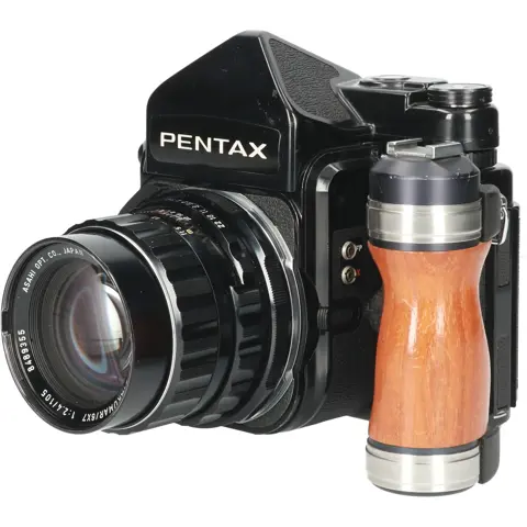 Tweedehands Pentax 6x7 body met Takumar Super 105mm F/2.4 en handvat CM5841