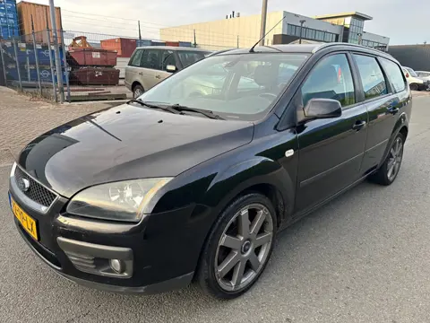 Ford Focus Wagon 2.0-16V Futura