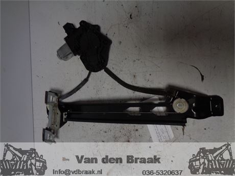 Seat Ibiza St 2010-2015 Raammechaniek rechts achter electrisch