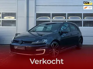 Volkswagen Golf 1.4 TSI GTE HYBRID / CARPLAY / E-MODE / CLIMA / CRUISE /