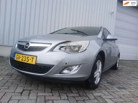 Opel Astra 1.4 Turbo Edition - Schade - START NIET