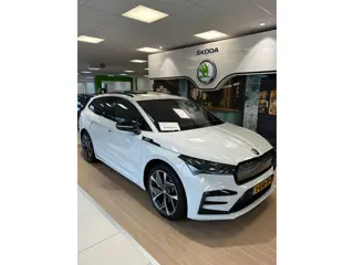Skoda Enyaq RS Edition 82kWh 220Kw/300Pk 4X4!! Exclusief, uiterst compleet en in absolute nieuwstaat