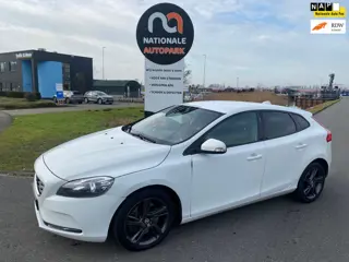 Volvo V40 2014 * 2.0 D4 Kinetic Business * EURO 6 * APK *