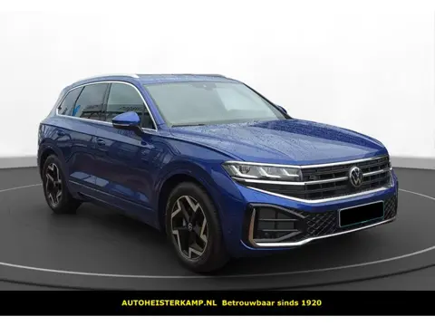 Volkswagen Touareg 3.0 TDI R-Line Grijs Kenteken ACC Stoelkoeling Luchtvering Trekhaak Head-Up