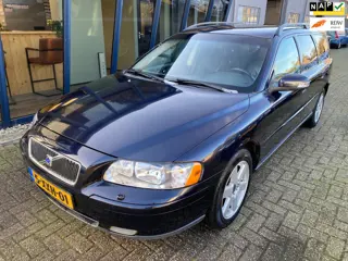 Volvo V70 2.4 Edition 170PK Automaat LEER / TREKHAAK / YOUNGTIMER