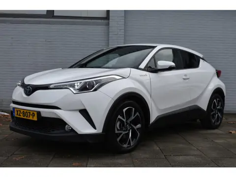 Toyota C-HR 1.8 Hybrid Dynamic Automaat 122pk | Stoelverwarming | Trekhaak afneembaar |  Achteruitri