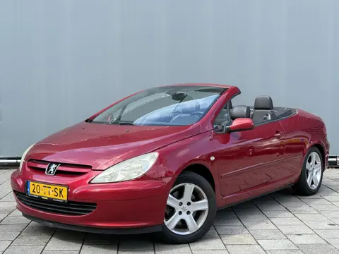 Peugeot 307 CC BWJ 2004 | 2.0-16V 136PK (lees tekst!) | LEER | CLIMA | CRUISE | CD-WISSELAAR | PDC |