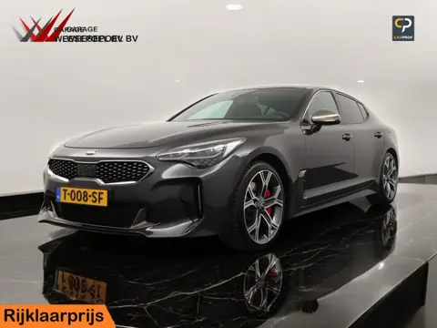 Kia Stinger 3.3 V6 T-GDI AWD GT 370PK - Lederen bekleding - Sportstoelen - Stoel- en stuurverwarming