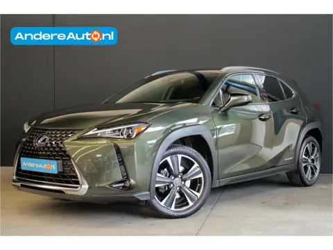 Lexus UX 250h Preference Line |stoel/stuurverwarming|parkeersensoren|18"|Apple/Android|ACC|