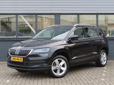 Škoda Karoq 1.5 TSI ACT Style | camera | trekhaak wegklapbaar | achterklep elektrisch |  adaptive cr