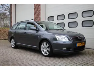 Toyota Avensis Wagon 2.0 VVTi Executive * Clima / Cruise / Pdc *