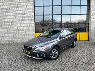 Volvo XC70 3.2 Momentum ZEER NETTE STAAT, Trekhaak origineel Nederlands nieuw geleverd