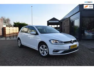 Volkswagen Golf 1.0 TSI Trendline Camera Carplay