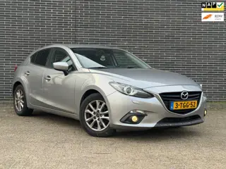 Mazda 3 2.2D TS+ Navi, Stoelverwarming!