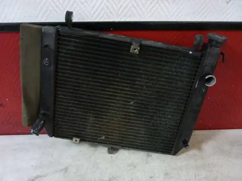 RADIATEUR Yamaha YZF R1 2000 - 2001