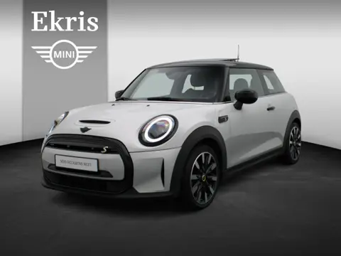 MINI 3-deurs Electric Classic + Comfort Plus Pakket + Stuurwielrand Verwarmd + Panoramadak + Sportst