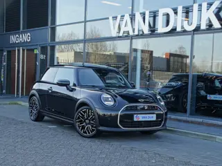 MINI Cooper S Favoured M Pano.dak Head-Up Driv.Ass Keyless entry Led JCW-Sport Stoelen 18''LM Velgen