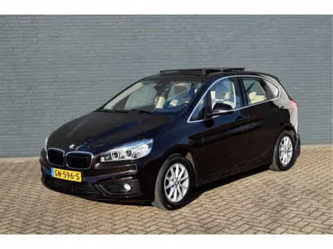 BMW 2 Serie Active Tourer 218i Essential Pano Head-up Leder Navi 1e eigenaar 78.000km NAP